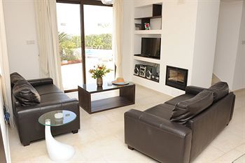 Platzia Beach Villas Lempa Екстериор снимка
