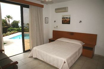 Platzia Beach Villas Lempa Екстериор снимка